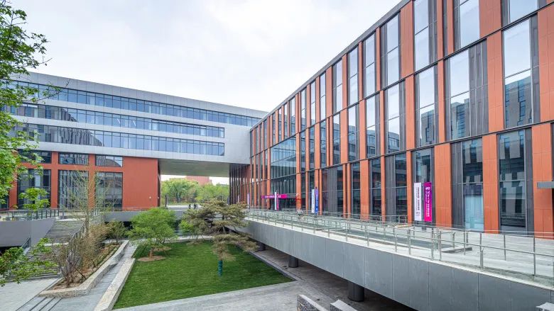 mg不朽情缘 - 清华大学经管学院新楼获中国建设工程“鲁班奖”！