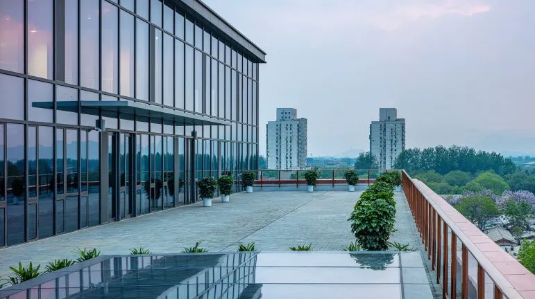 mg不朽情缘 - 清华大学经管学院新楼获中国建设工程“鲁班奖”！
